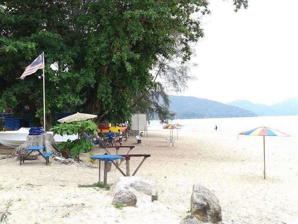 Baba'S Guest House By The Sea Batu Ferringhi Esterno foto